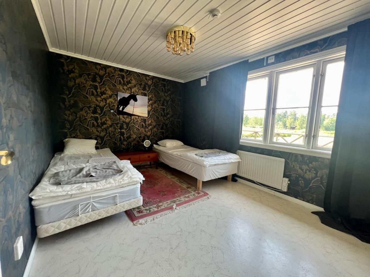 Vila Idylliskt Hus Med Sjoeutsikt. Östhammar Exteriér fotografie